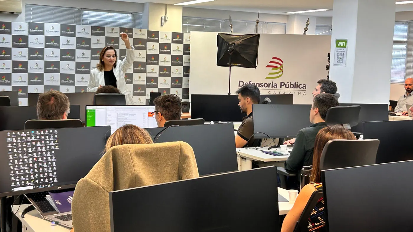 Sessão de media training com executivo